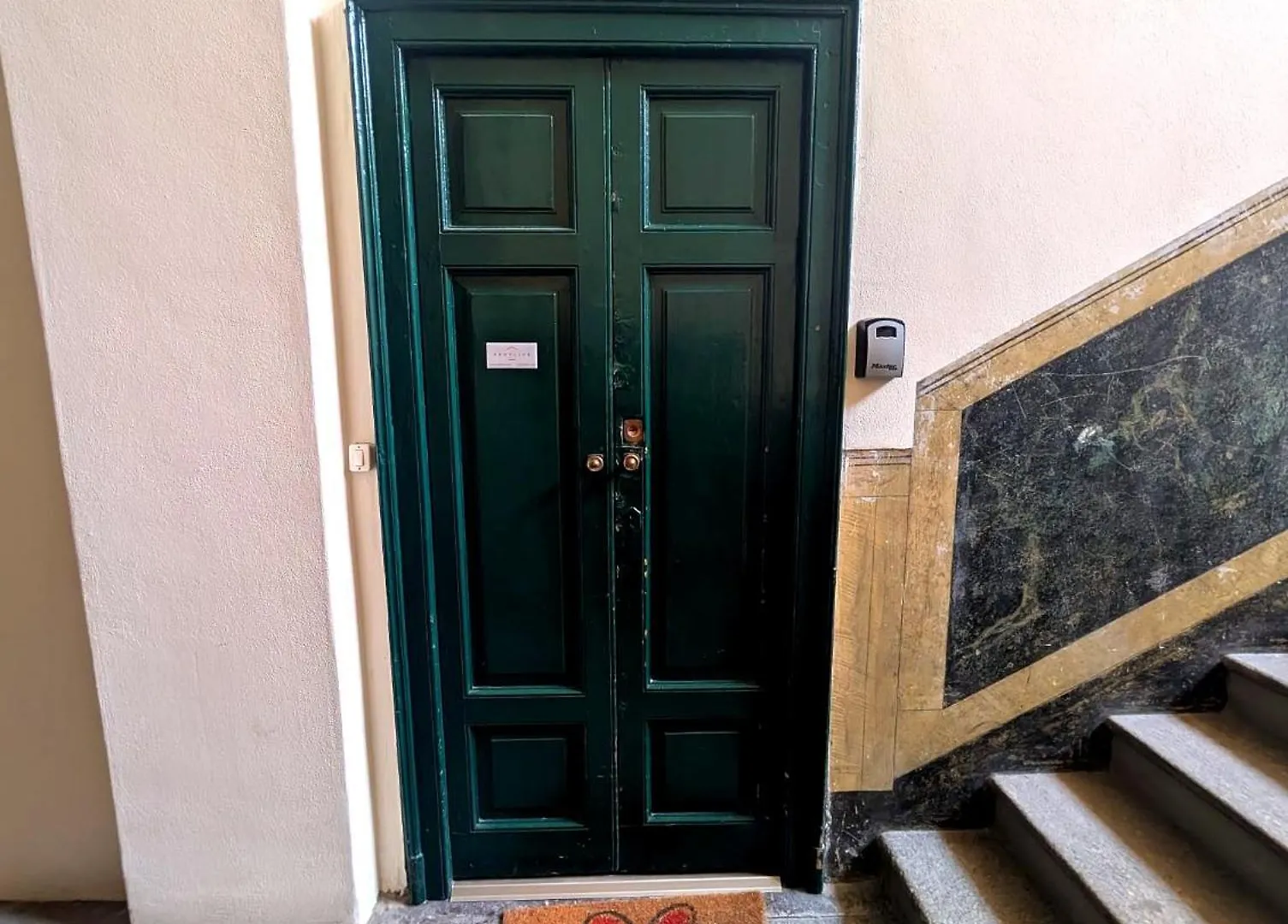 Hbhall Navigli 5 Apartment Milan